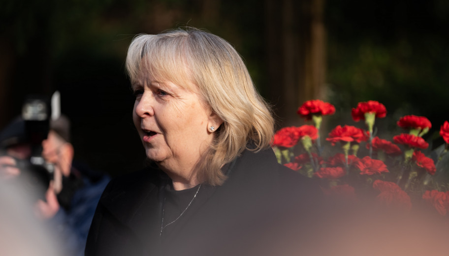 Hannelore Kraft am Grab von Friedrich Ebert